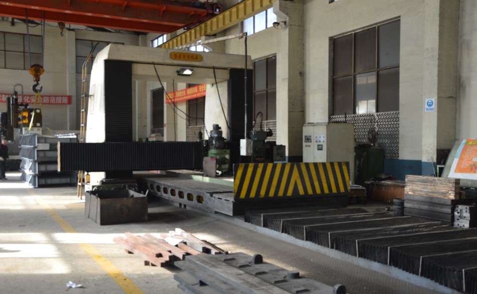 B2025-10M龍門銑床