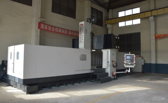 XK-1640龍門式數(shù)控鏜銑床